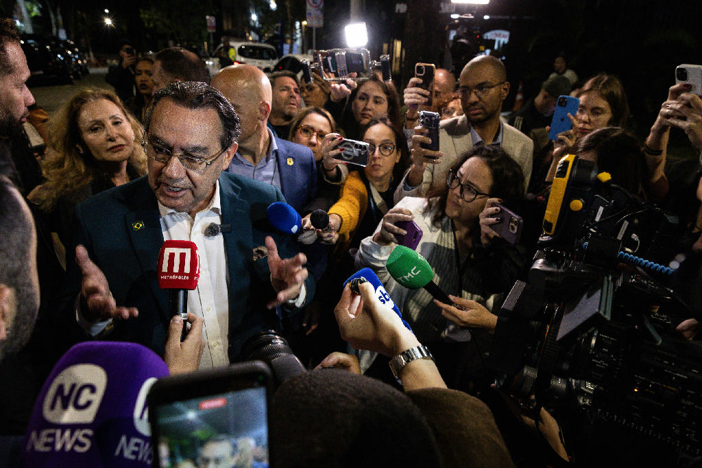 Augusto Cury omite empresas no exterior de declaração à Justiça Eleitoral