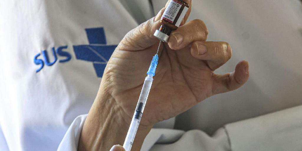 Bebês a partir de 6 semanas passam a receber vacina contra meningite aprovada pela Anvisa