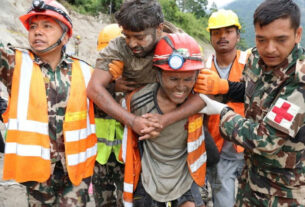 Buscas por sobreviventes em túneis de hidrelétricas continuam no Nepal após desastre