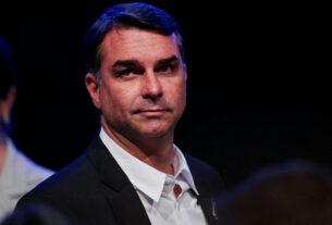 Campanha de Flávio Bolsonaro registra crescimento de 8,7 milhões de seguidores nas redes sociais em um ano
