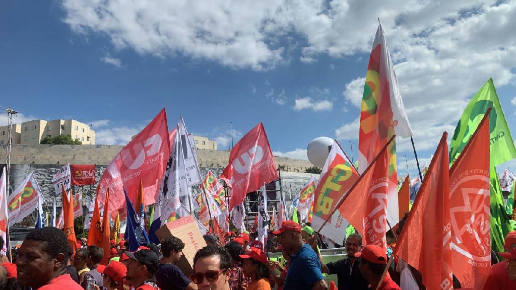 Campanha de Lula envia orientações a centrais sindicais na reta final do primeiro turno