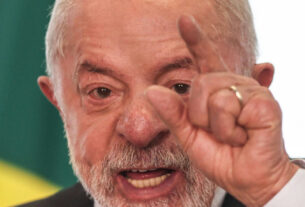 Campanha de Lula mira Flávio Bolsonaro em nova ofensiva na TV