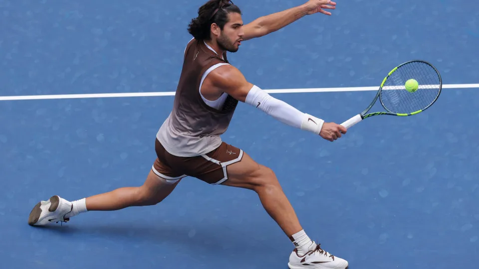 Carlos Alcaraz avança às oitavas de final do US Open após vitória sobre Yibing Wu