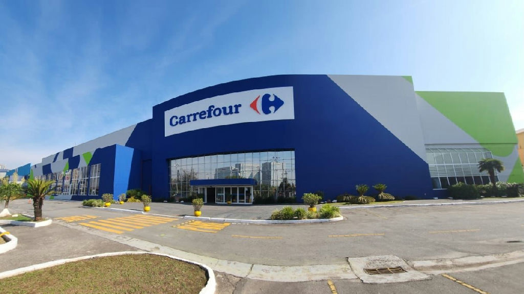 Carrefour vende 21 unidades de bairro e Grupo Pereira expande presença no varejo nacional