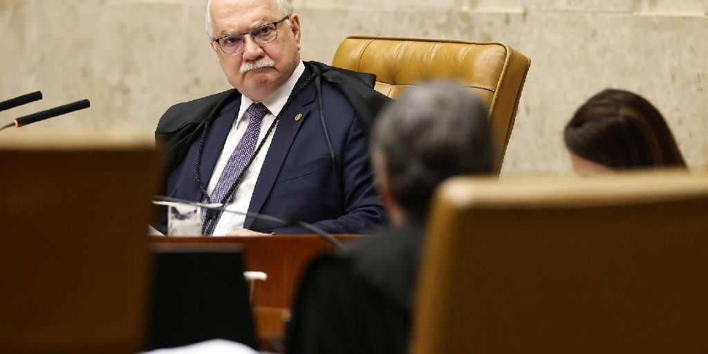 Carta de ex-ministros e sociedade civil defende Fachin e cobra reformas urgentes no STF