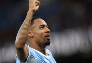 Com gol e assistência, ex-Palmeiras Allan brilha na goleada de 5 a 0 do City sobre o Norwich