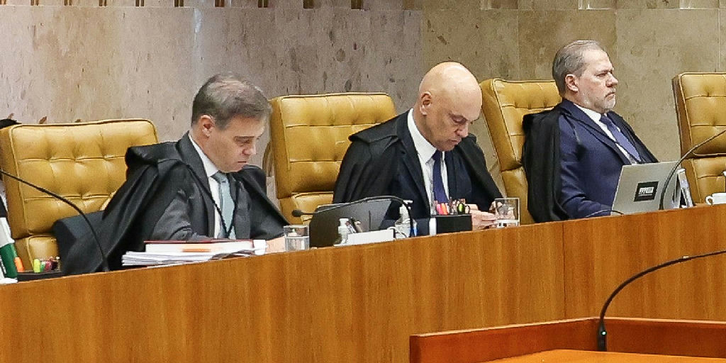 Conflito no STF: Moraes acusa Mendonça de tentar se beneficiar em delação de Vorcaro