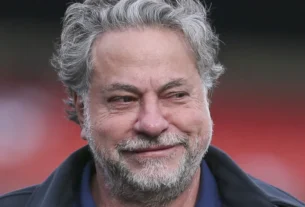 Conselho do São Paulo define futuro de Júlio Casares em votação sobre expulsão