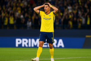 Cristiano Ronaldo em desespero após falha do Al Nassr na Liga dos Campeões asiática