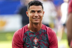 Cristiano Ronaldo enfrenta dilema sobre futuro na seleção portuguesa