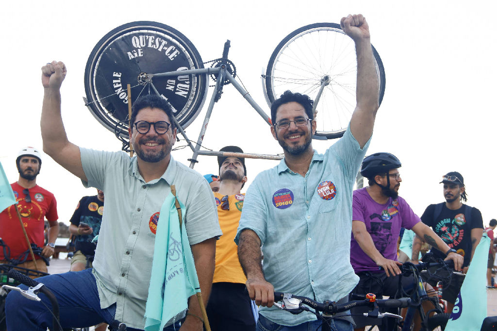 Daniel Valença evita sobrenome Arraes em campanha eleitoral em Pernambuco