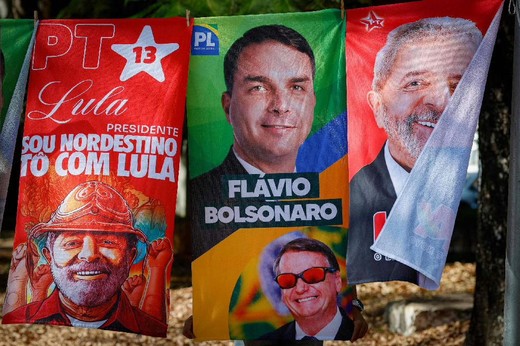 Datafolha aponta Flávio Bolsonaro à frente em São Paulo enquanto Minas Gerais vive empate