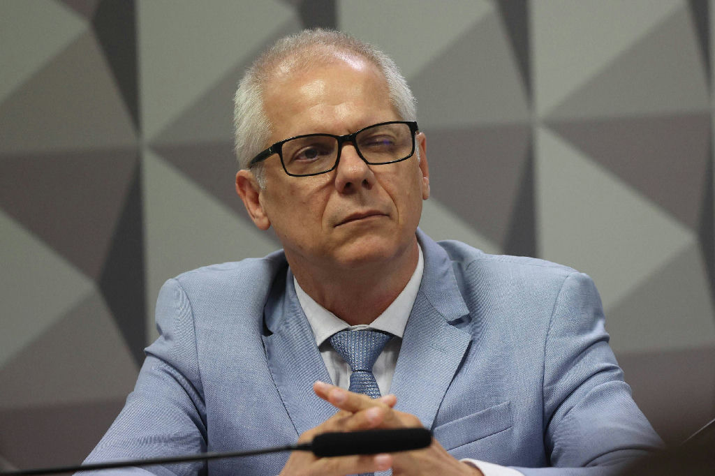 Defesa de ex-presidente do INSS recorre ao STF contra prisão que supera 300 dias