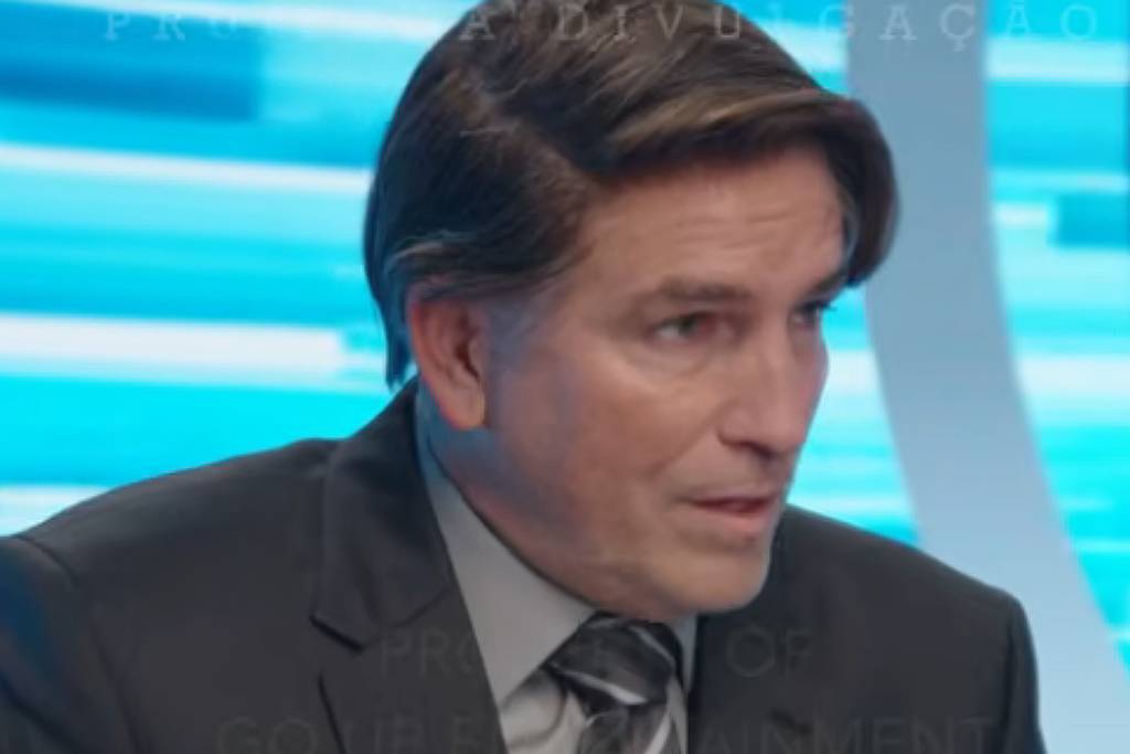 Delação homologada por André Mendonça revela esquema de repasses a filme sobre Bolsonaro