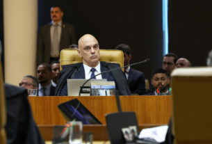 Delegado da PF em gabinete de Moraes gera polêmica durante julgamento de tentativa de golpe