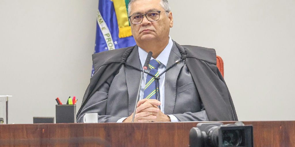 Dino anula decisão de Mendonça e autoriza retorno de post sobre Nossa Senhora