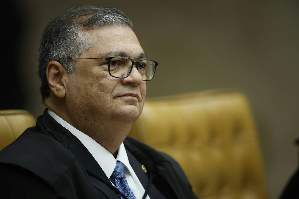 Dino questiona promessa de encerramento do inquérito das fake news no STF
