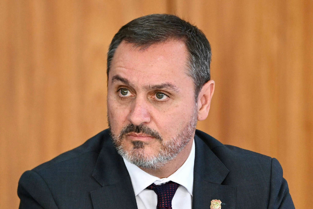 Diretor da PF prepara resposta ao STF após reviravolta em seu afastamento