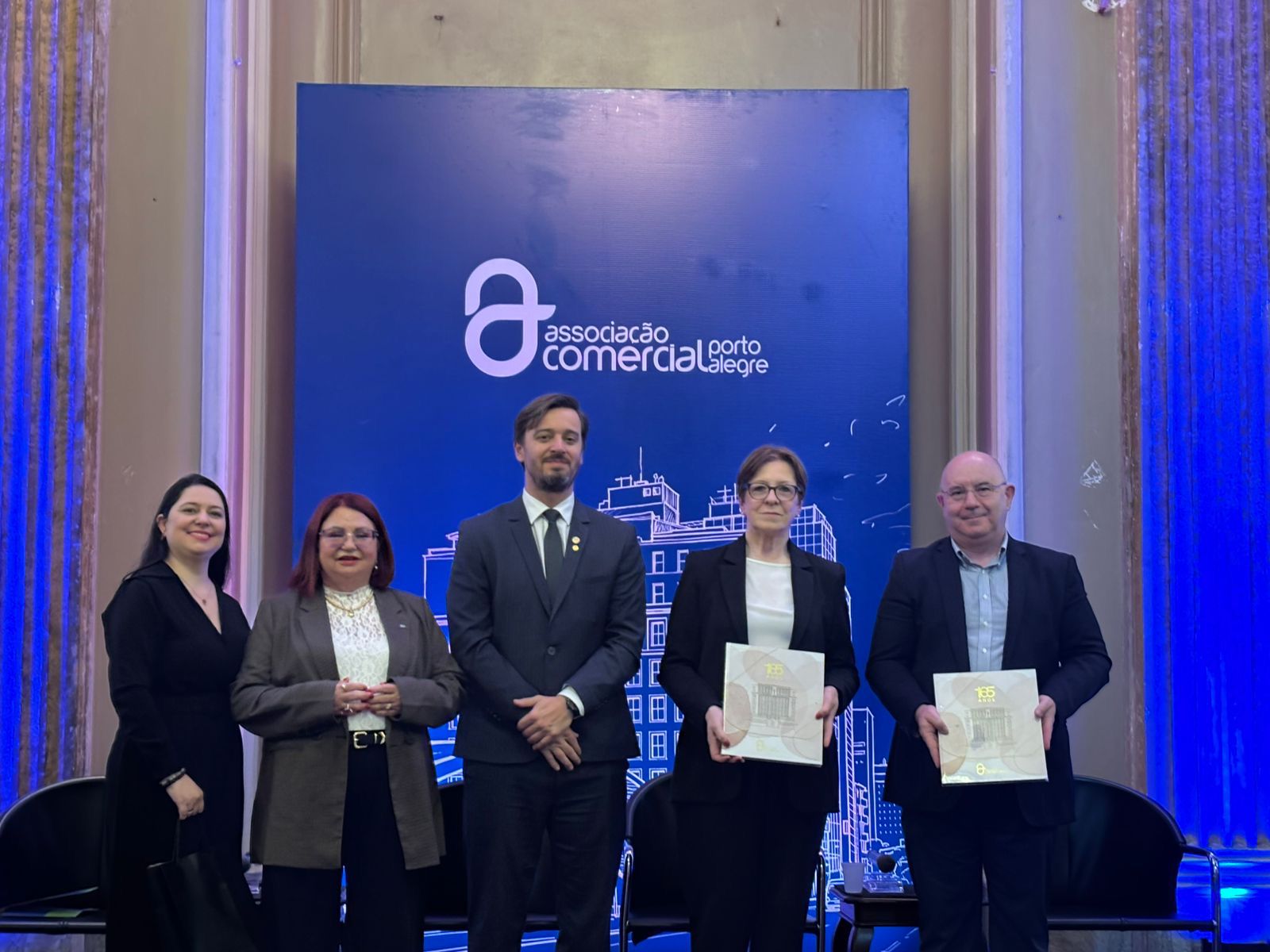 Especialista em Comércio Exterior destaca passo a passo para êxito em exportações durante evento em Porto Alegre