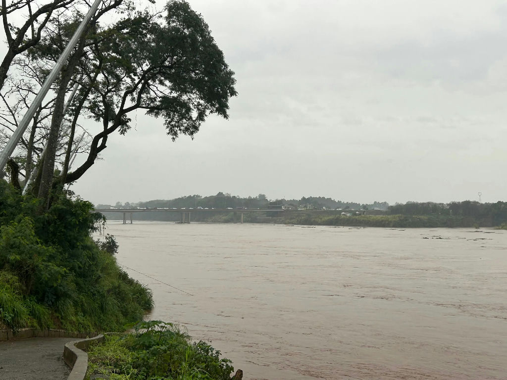 Estabilização do tempo no Rio Grande do Sul não afasta risco de cheias históricas
