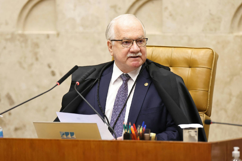 Fachin destaca a importância de julgar fatos e não pessoas em sessão do STF