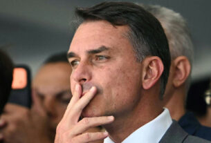 Fake news sobre Nossa Senhora Aparecida atinge Flávio Bolsonaro nas redes sociais