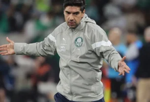 Felipe Melo rebate Abel Ferreira e destaca grandeza histórica do Palmeiras