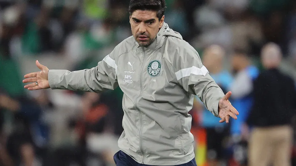 Felipe Melo rebate Abel Ferreira e destaca grandeza histórica do Palmeiras
