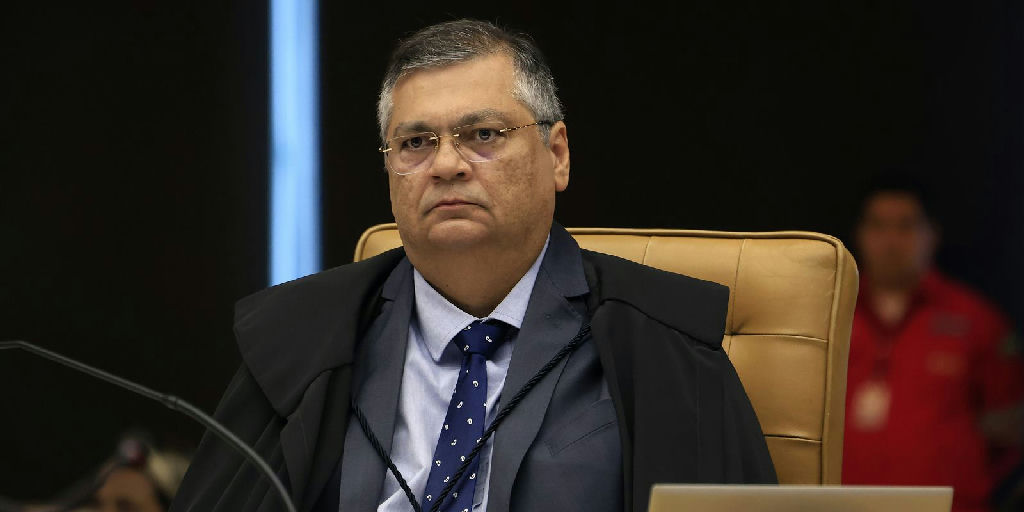 Flávio Dino solicita esclarecimentos sobre vínculos entre Banco Master e Instituto Iter de Mendonça