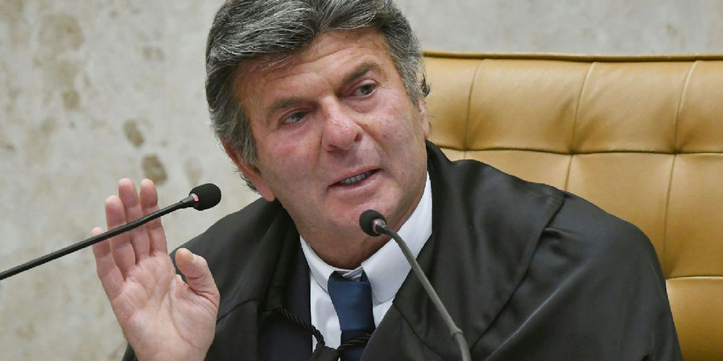 Fux derruba ordem de Dino e mantém proibição de posts sobre Nossa Senhora na reta final eleitoral