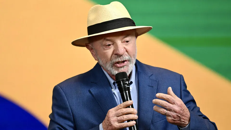 Governo federal convoca clubes de futebol para debater futuro das casas de apostas