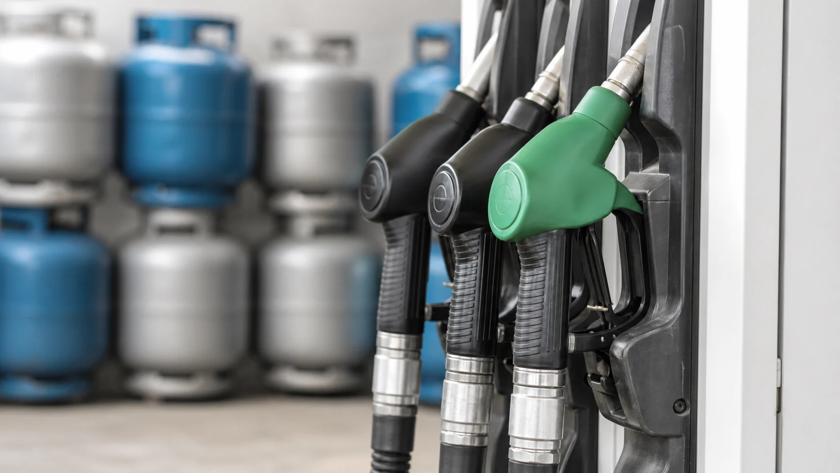Governo federal reduz impostos da gasolina e zera tributação do etanol