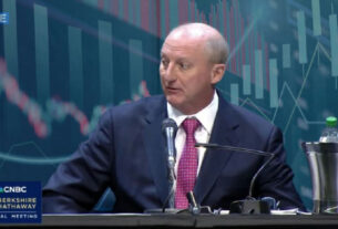 Greg Abel revela como Berkshire Hathaway lucra com inteligência artificial além da bolsa