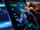 Ibovespa sobe com Petrobras e PIB acima do esperado, enquanto petróleo derruba bolsas globais