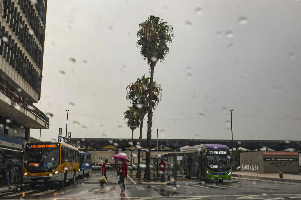 Inmet emite novos alertas de tempestade para o Rio Grande do Sul no fim de semana