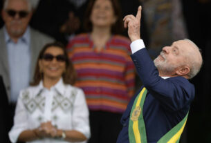 Janja declara que Lula é o verdadeiro ungido de Deus em ato político no Piauí