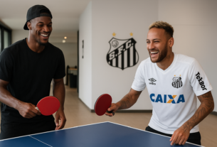Jimmy Butler visita Santos e Neymar se destaca em partida de tênis de mesa