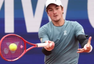 João Fonseca supera lesão e coloca Brasil em vantagem na Copa Davis