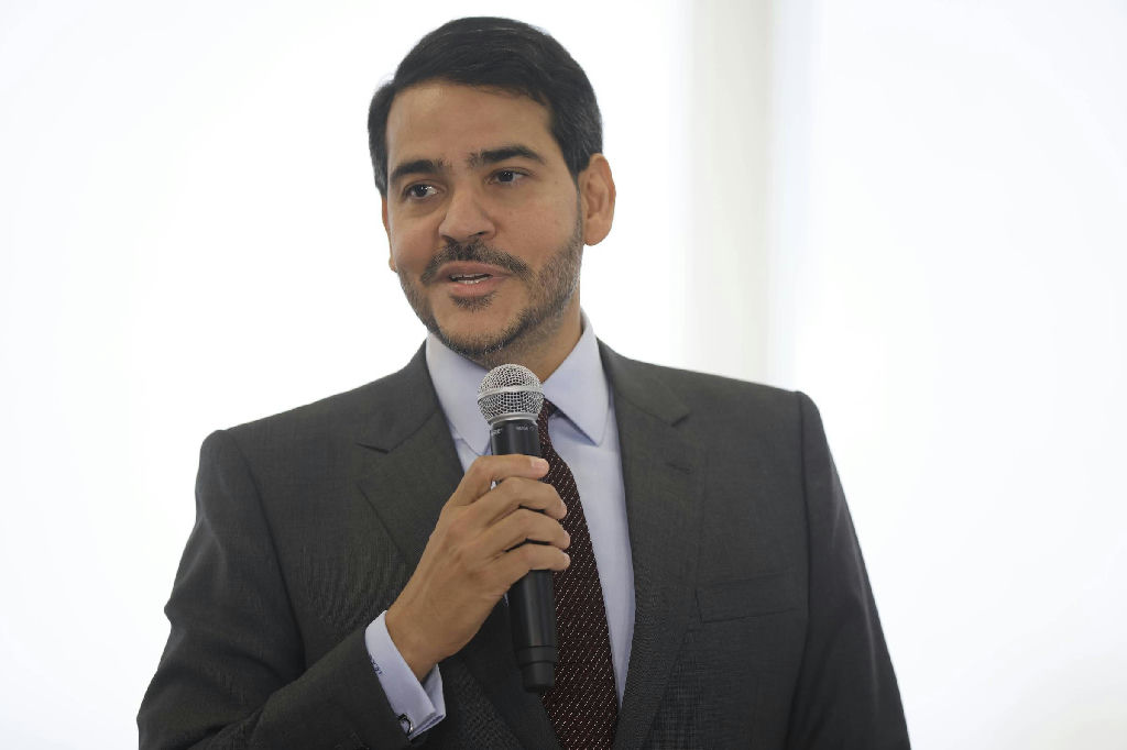 Jorge Messias defende atuação técnica na AGU após críticas de integrantes da Polícia Federal