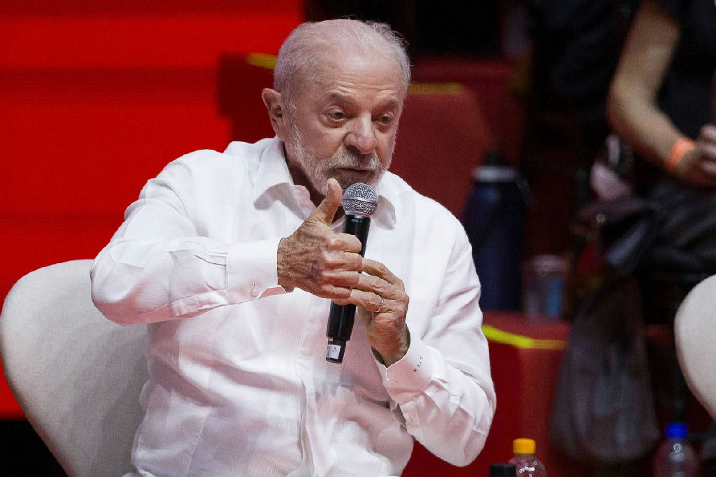Lula comenta polêmica sobre Flávio Bolsonaro e Nossa Senhora Aparecida