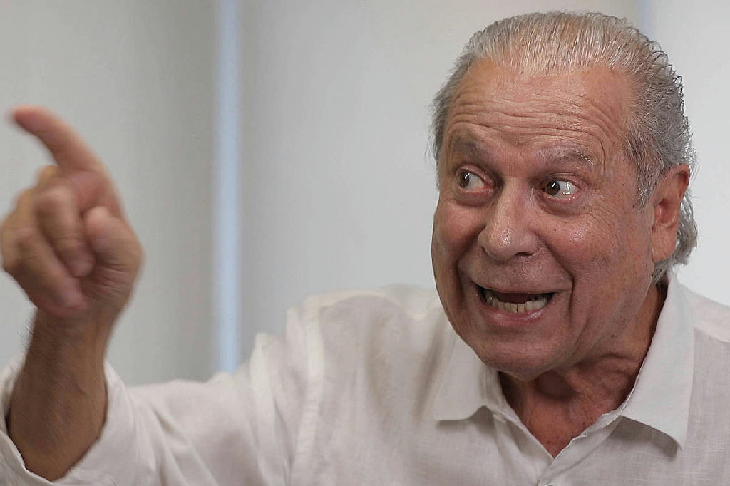 Lula pede voto para Dirceu e destaca importância de sua eleição como reparação histórica