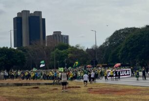 Manifestantes realizam atos em Brasília contra o governo Lula e o ministro Alexandre de Moraes