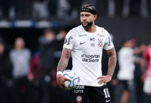 Memphis Depay enfrenta pressão interna no Corinthians para retomar foco no futebol