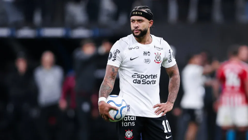Memphis Depay enfrenta pressão interna no Corinthians para retomar foco no futebol