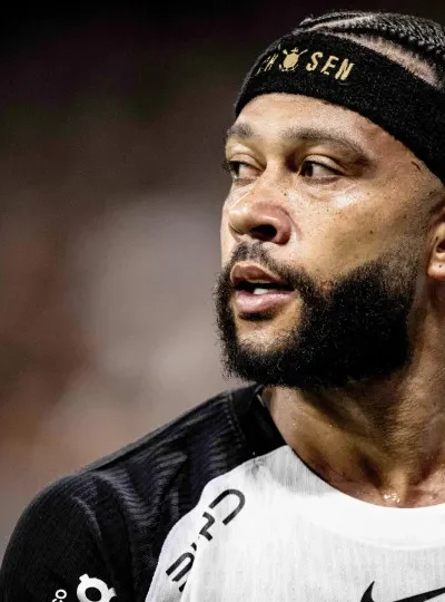 Memphis treina com elenco do Corinthians e reforça time para sequência da temporada