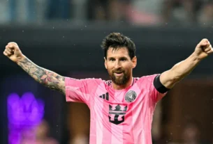Messi marca o 930º gol da carreira e diminui vantagem de Cristiano Ronaldo