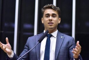 Nikolas Ferreira cobrou contas de filme sobre Bolsonaro dias antes de operação da PF