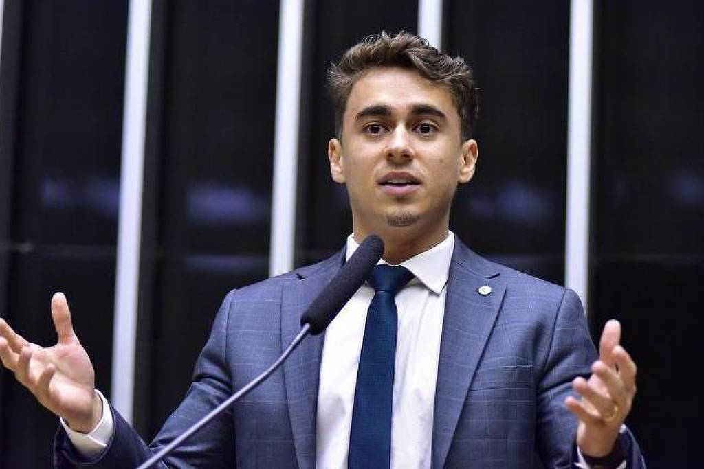 Nikolas Ferreira cobrou contas de filme sobre Bolsonaro dias antes de operação da PF