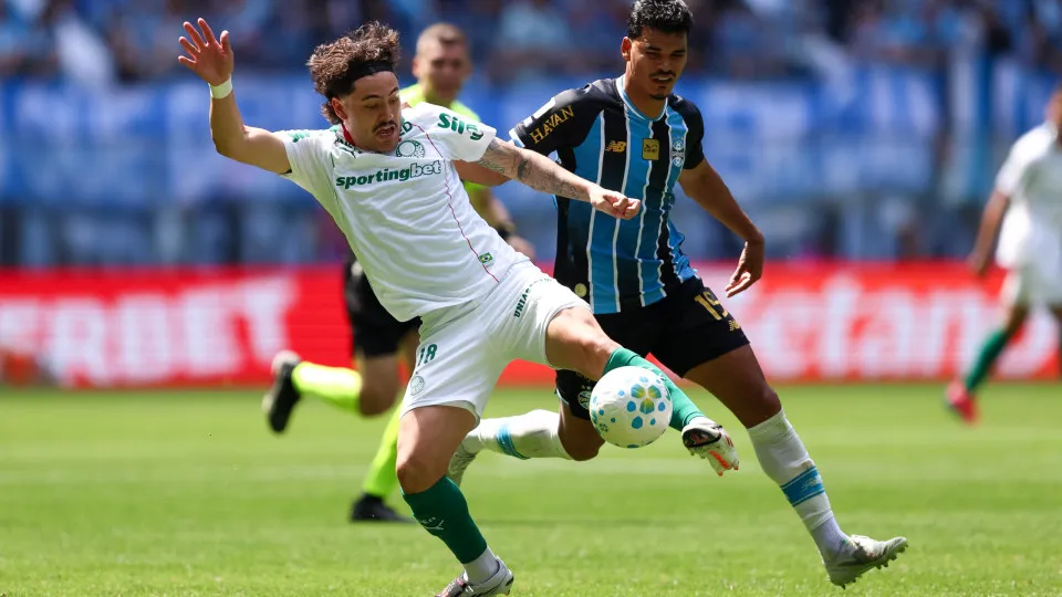 Palmeiras e Grêmio empatam sem gols em duelo marcado por desperdício de chances