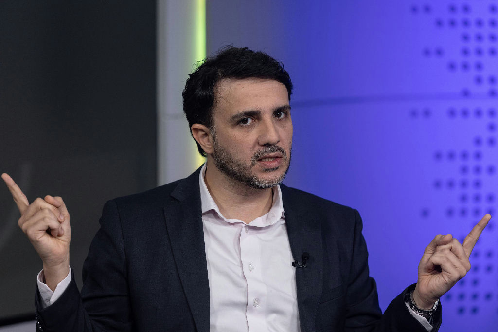 Partido Missão aciona a Justiça para incluir Renan Santos no debate da Globo